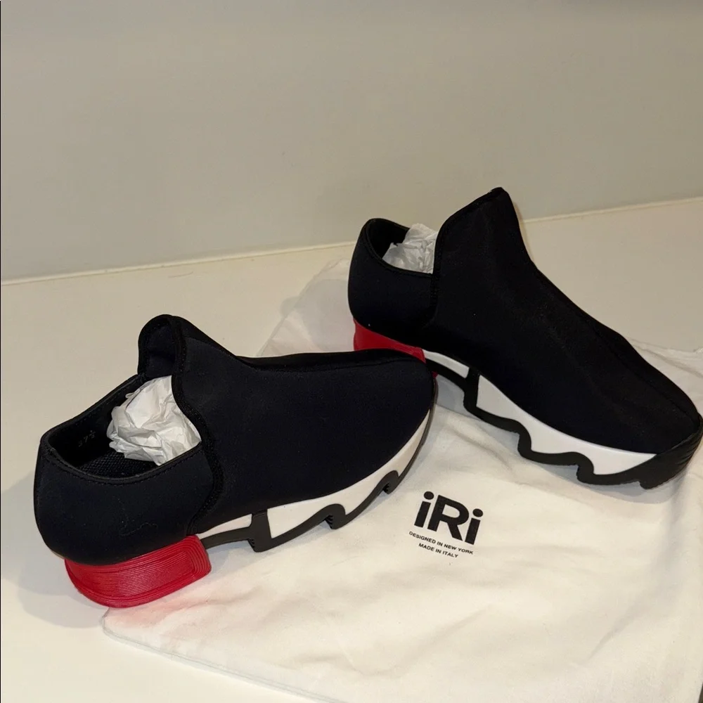 iRi WES I Black Red Low Top‎ Sneaker